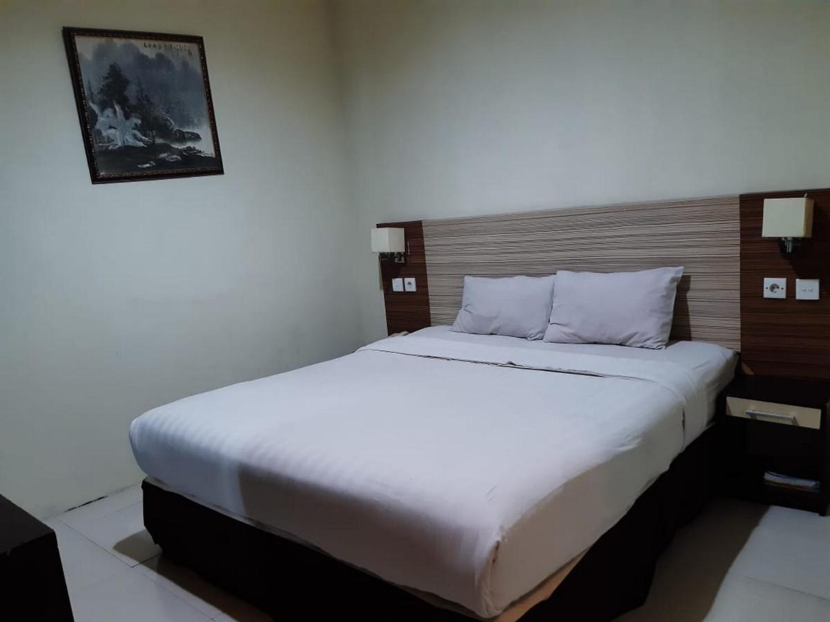 Agraha Andalas Hotel Macasar Exterior foto