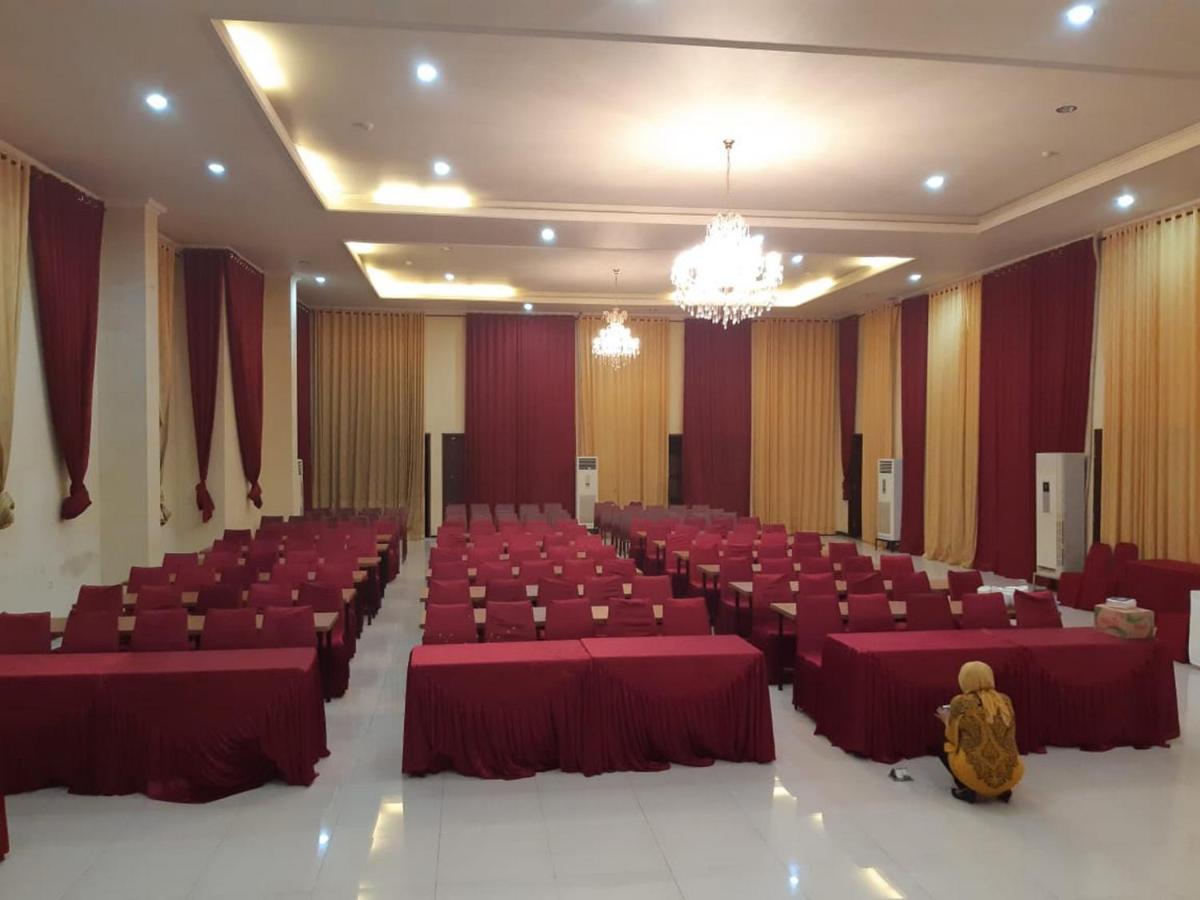 Agraha Andalas Hotel Macasar Exterior foto