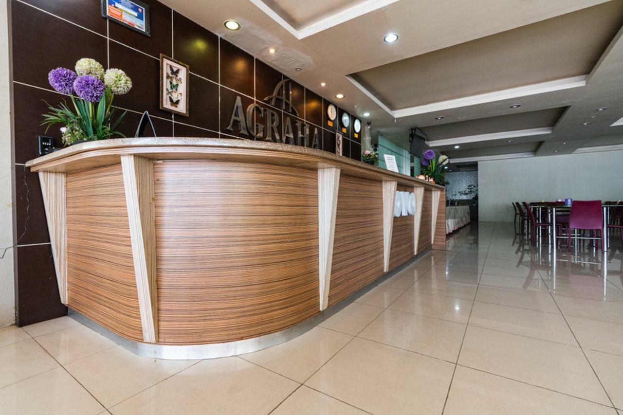 Agraha Andalas Hotel Macasar Exterior foto