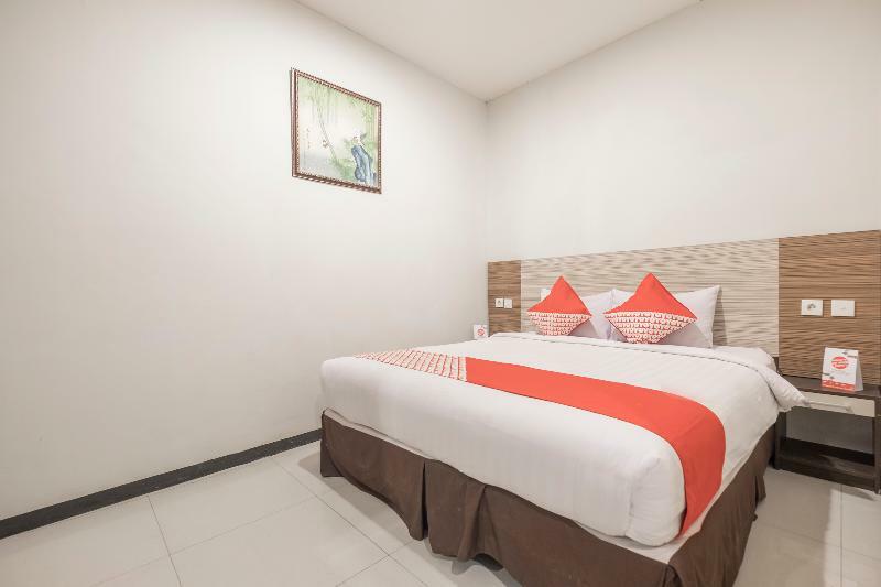 Agraha Andalas Hotel Macasar Exterior foto